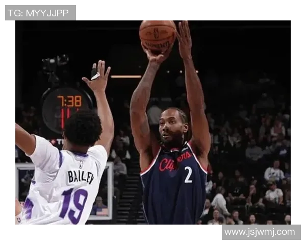 快船与爵士季后赛G5激战回顾球星表现与战术分析全景呈现