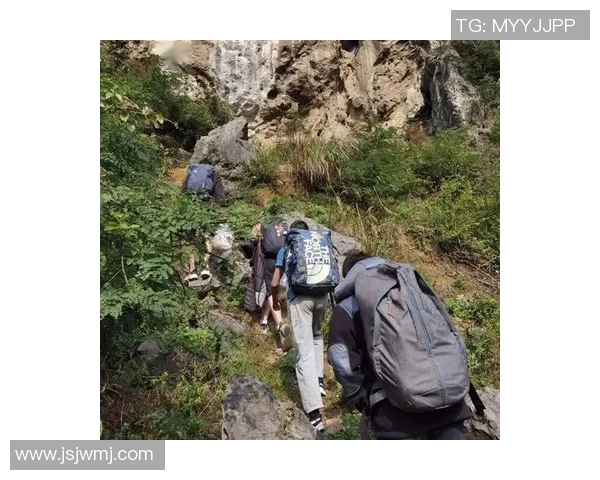 重庆攀岩队的逆袭之旅：从初学者到全国冠军的奋斗历程