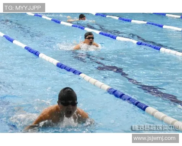 激烈角逐泳池之巅 游泳争霸赛燃爆夏日激情挑战极限